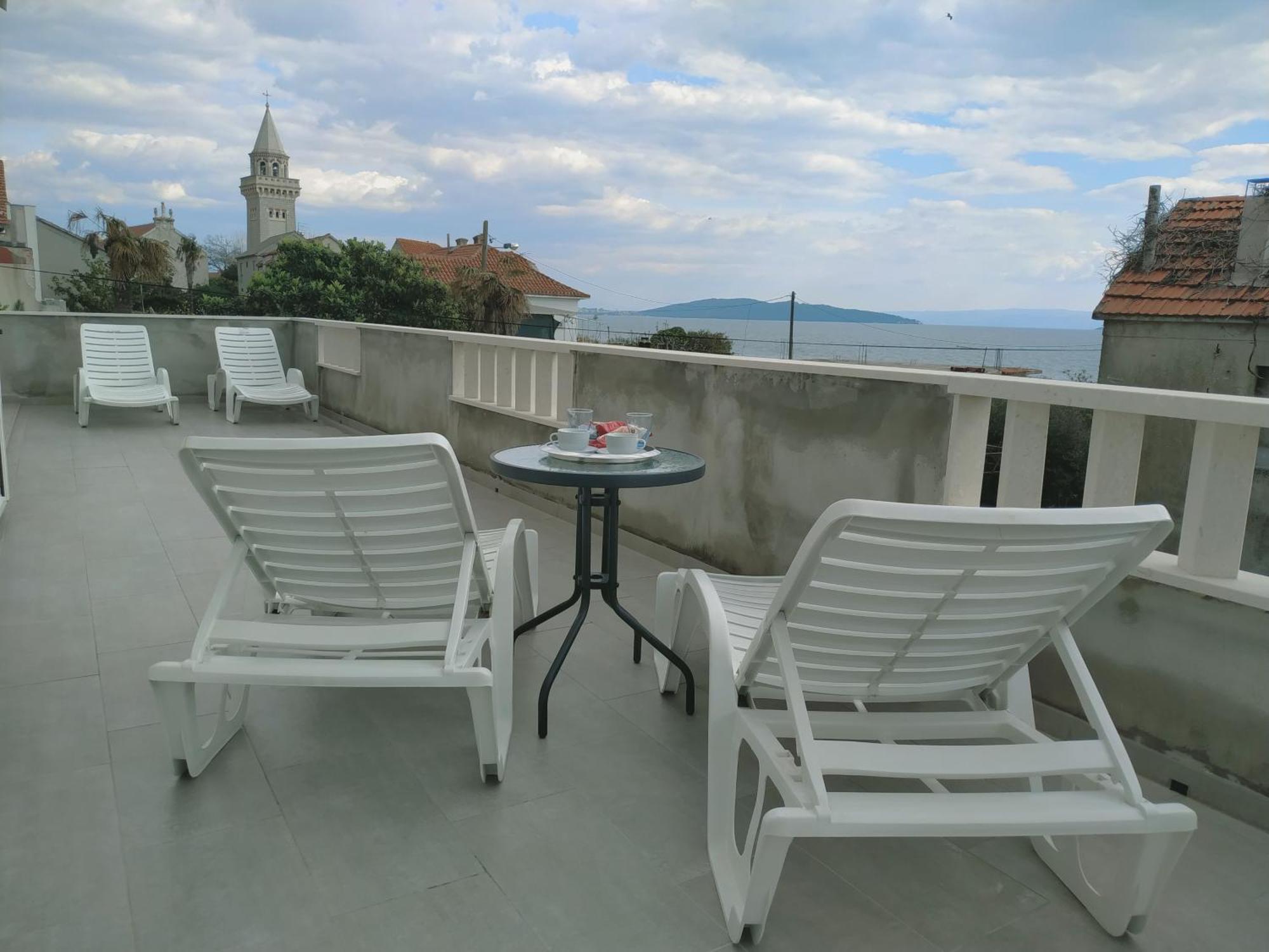 Perivoj Apartment Kastela Luaran gambar