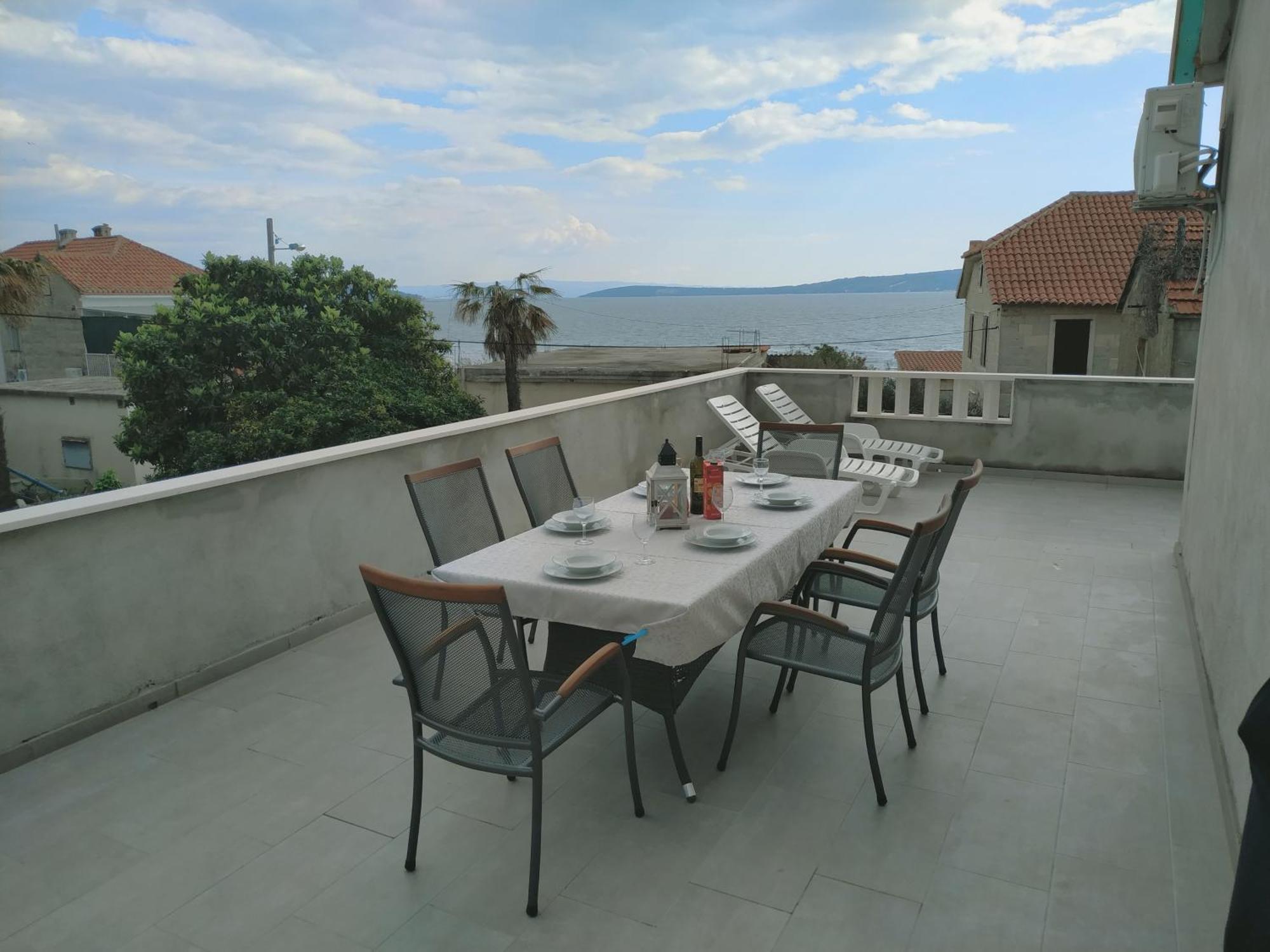 Perivoj Apartment Kastela Luaran gambar
